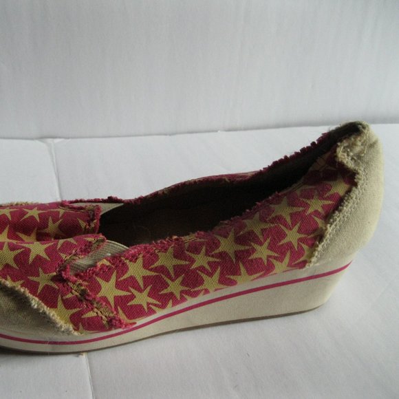 American Eagle Pink and Yellow Star Slip On Wedges - Picture 6 of 7